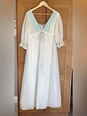 VINTAGE 70s Sheer Off-White Chiffon Nightgown & Robe SET with Blue Lace Trim - M